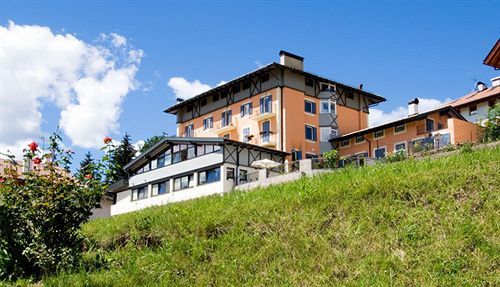 Residenza Bagni & Miramonti Lejlighedshotel Cavalese Eksteriør billede